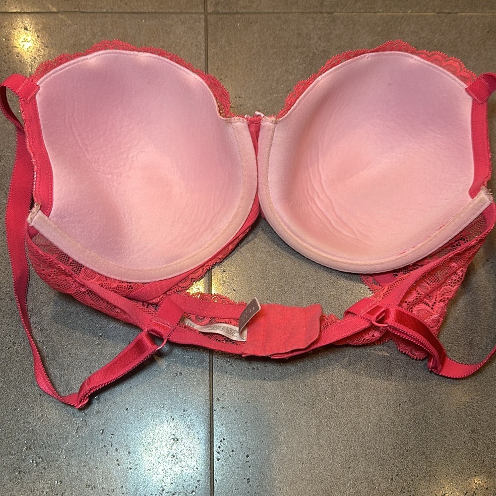 Victoria’s Secret Lace Push-Up Bra - 36DD - Picture 4 of 6